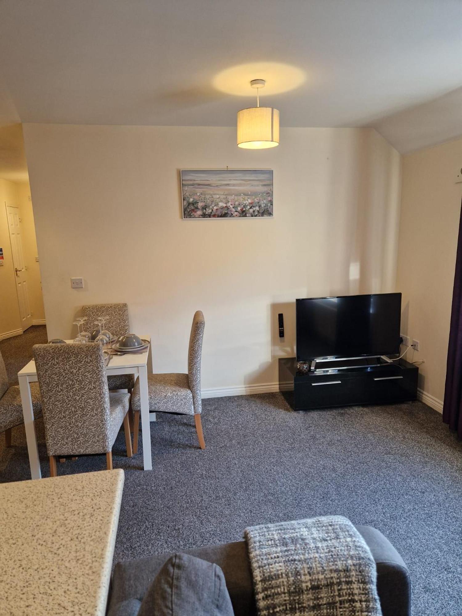 Hereford - Mayflower Coach House, Modern 2 Bedroom Property With Parking, Located South Of Hereford City, Suitable For Small Family, Couple Or Contractors - Sleeps Up To 5 Guests - Hosted By Rentmyhouse Εξωτερικό φωτογραφία