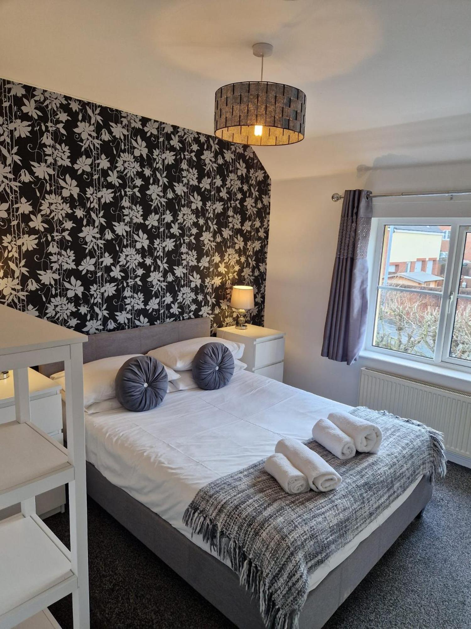 Hereford - Mayflower Coach House, Modern 2 Bedroom Property With Parking, Located South Of Hereford City, Suitable For Small Family, Couple Or Contractors - Sleeps Up To 5 Guests - Hosted By Rentmyhouse Εξωτερικό φωτογραφία