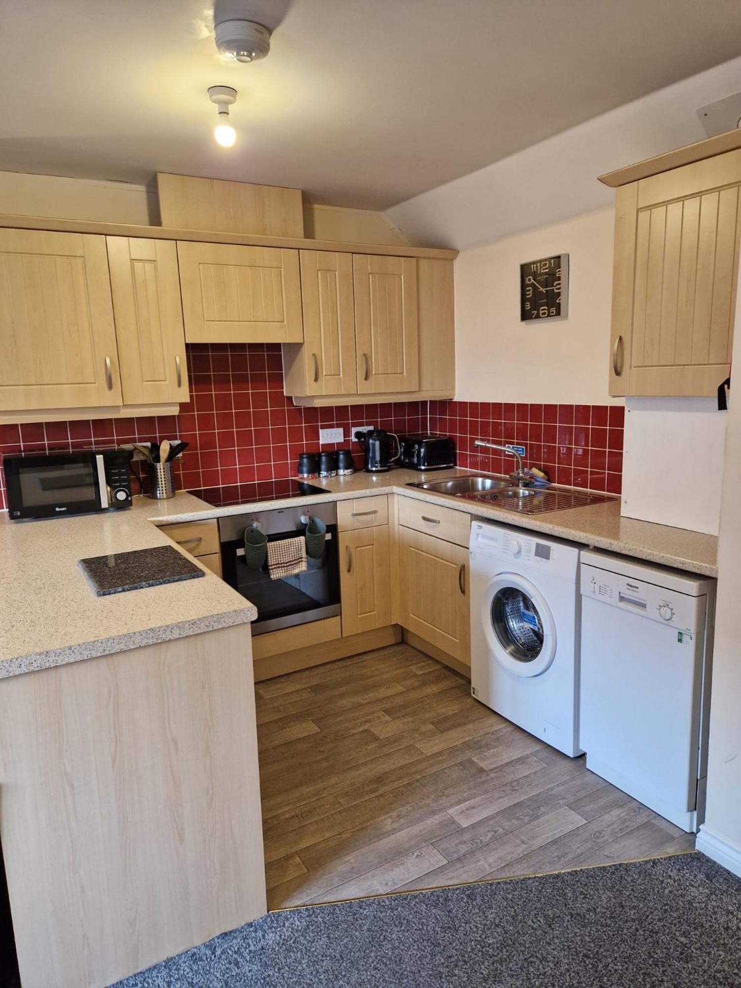 Hereford - Mayflower Coach House, Modern 2 Bedroom Property With Parking, Located South Of Hereford City, Suitable For Small Family, Couple Or Contractors - Sleeps Up To 5 Guests - Hosted By Rentmyhouse Εξωτερικό φωτογραφία